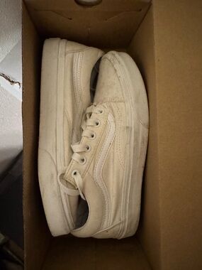 Vans Kids Sneakers in Off-White/Cream